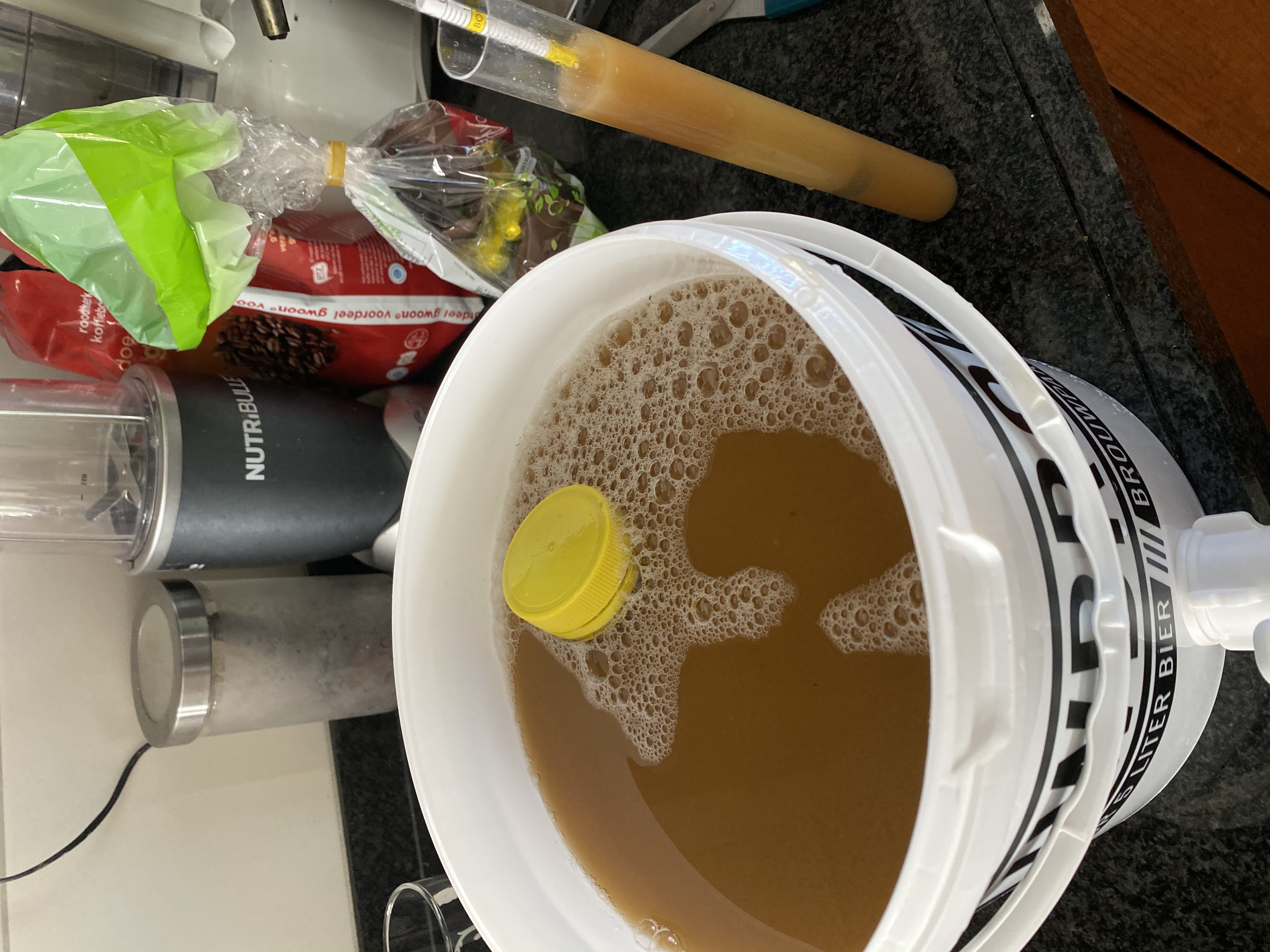 Photo of the iSpindel in the wort